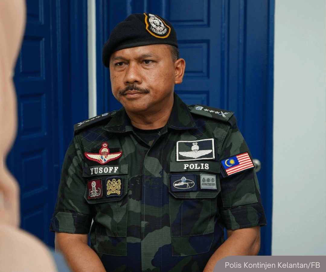 NewsBFM's tweet photo. Putrajaya has approved RM1.5 billion for the construction of a security wall along the Malaysia-Thailand border in Kelantan.

The wall will be built along the open stretches of the border, with additional fencing in areas under the Sungai Golok Integrated River Basin Development Project, said Kelantan police chief Yusoff Mamat.

📸: Bernama

🧵1