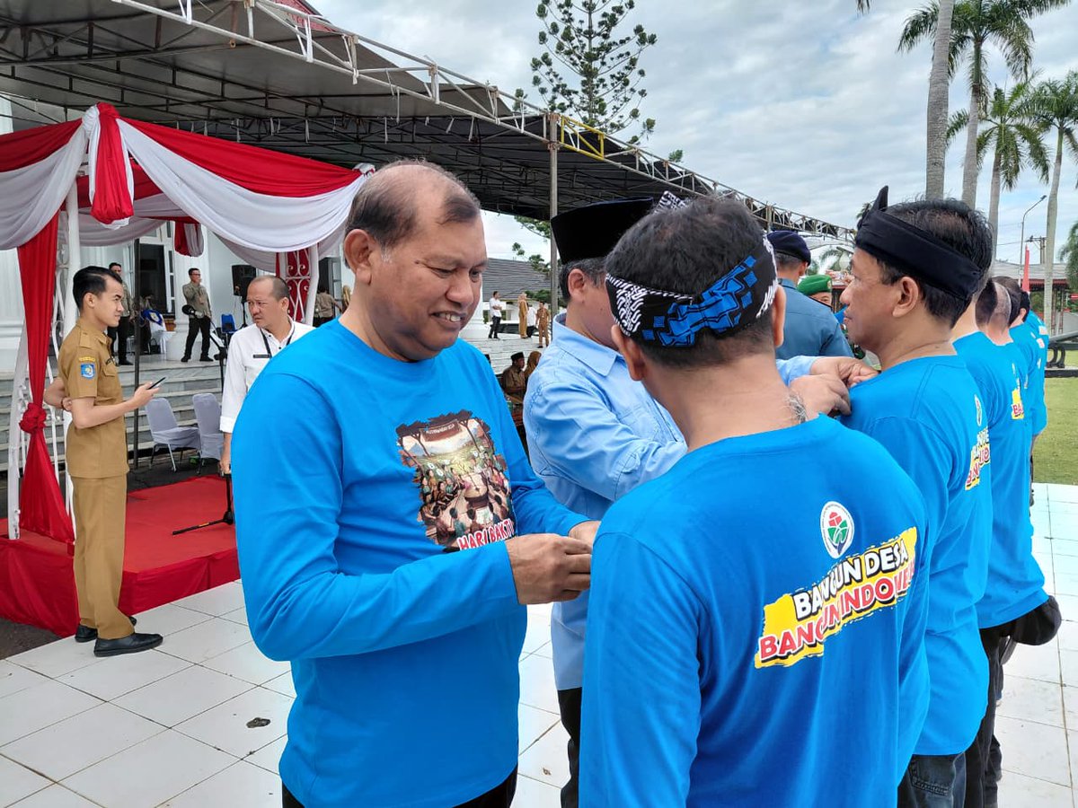 Peringatan hari Bhakti pendamping desa, dipusatkan di provinsi Bengkulu, dengan thema *Dari bumi merah putih, kita bangun desa, bangun Indonesia, desa terdepan untuk Indonesia*

*#HariBhaktiPendampingDesa*
*#TPPBerkelanjutan*

<a href="/prabowo/">Prabowo Subianto</a>
<a href="/YandriSusanto/">Yandri Susanto</a>
<a href="/ArizaPatria/">Ariza Patria</a>