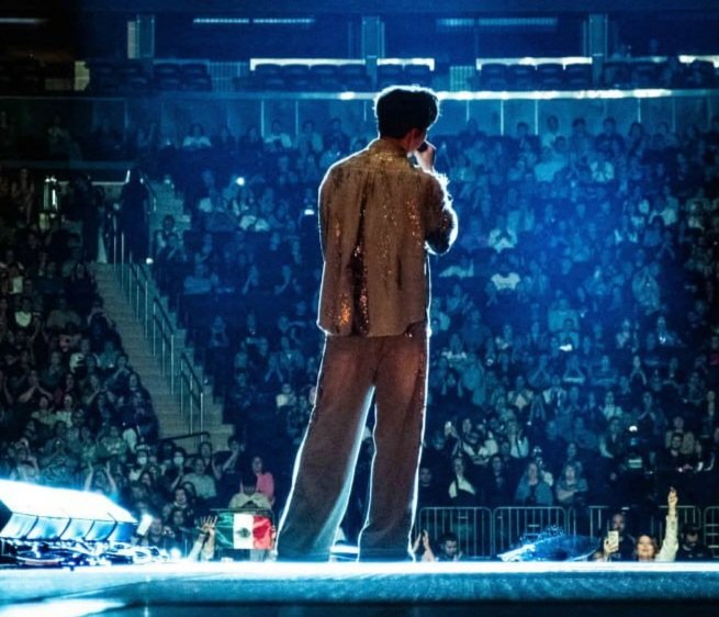 MarinaGelashvi6's tweet image. Я никогда не видел певца, каждое слово которого так до меня доходит, певца, который преодолевает языковой барьер. Димаш  волшебно поёт и очаровывает, его песни трогают наши сердца.
CONCIERTO DIMASH EN BARCELONA
#Dimash
DIMASH CONQUISTA EL MUNDO