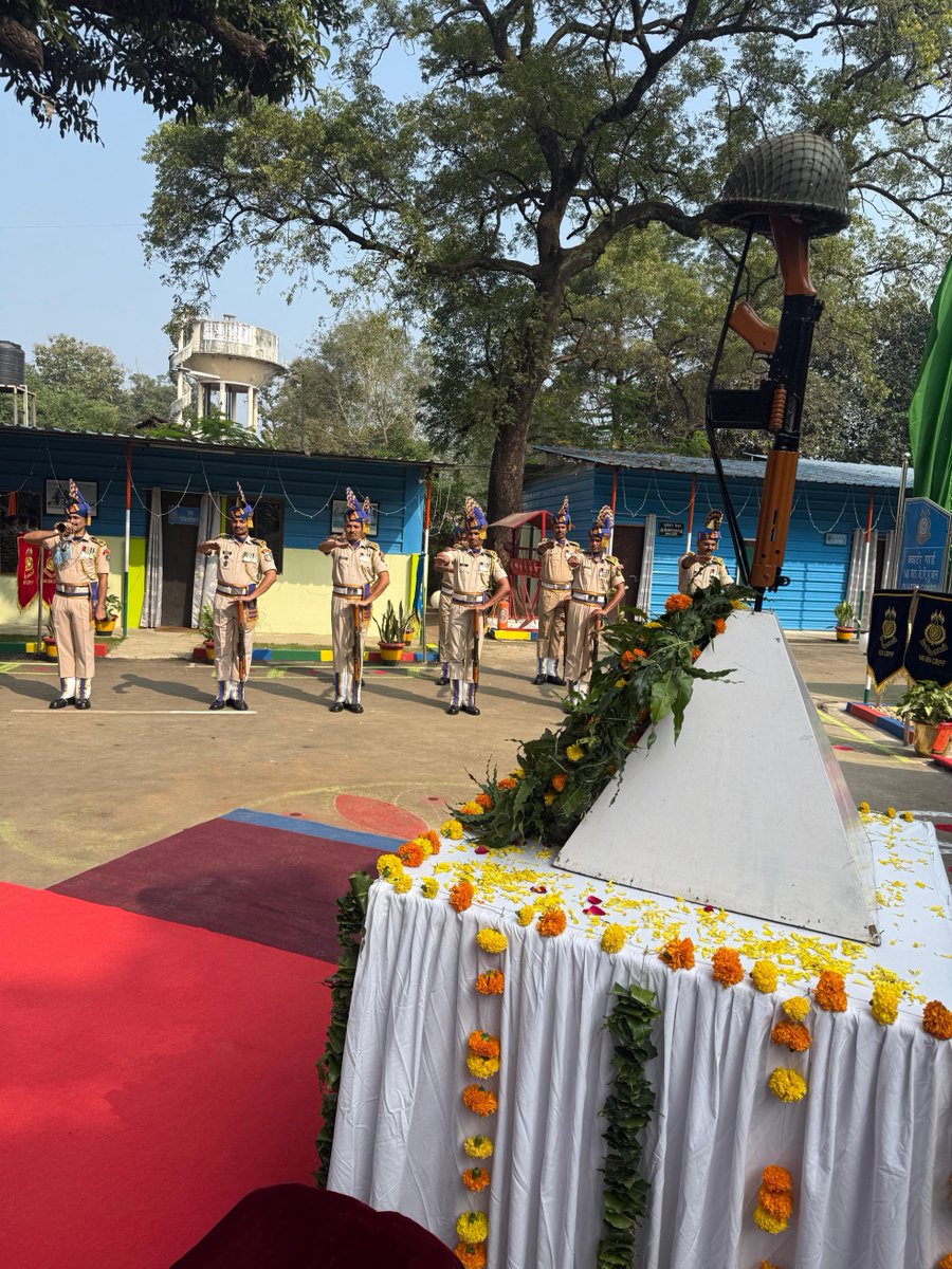 148bncrpf's tweet photo. 148 बटालियन सीआरपीएफ, मंडला ने “पुलिस स्मृति दिवस” पर बलिदानियों को याद कर दी श्रद्धांजलि https://t.co/m7GNaXRBcA