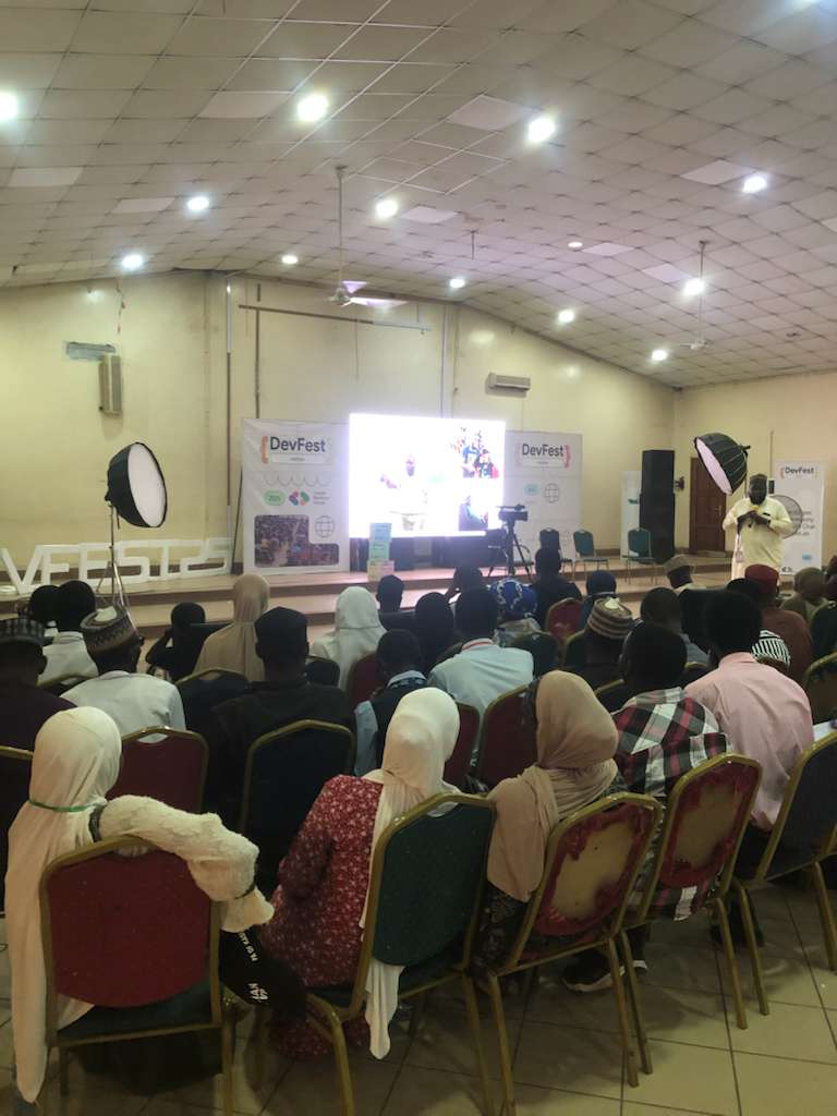 usman4all's tweet photo. Last Saturday I spoke on Leveraging Volunteerism for Professional Development at #DevFestKaduna, citing my personal experience from a volunteer to a Community Manager. 

#DevFest
@gdg_kaduna
@googledevs @googleafrica @Geektutor https://t.co/0v4qFHdr5Q