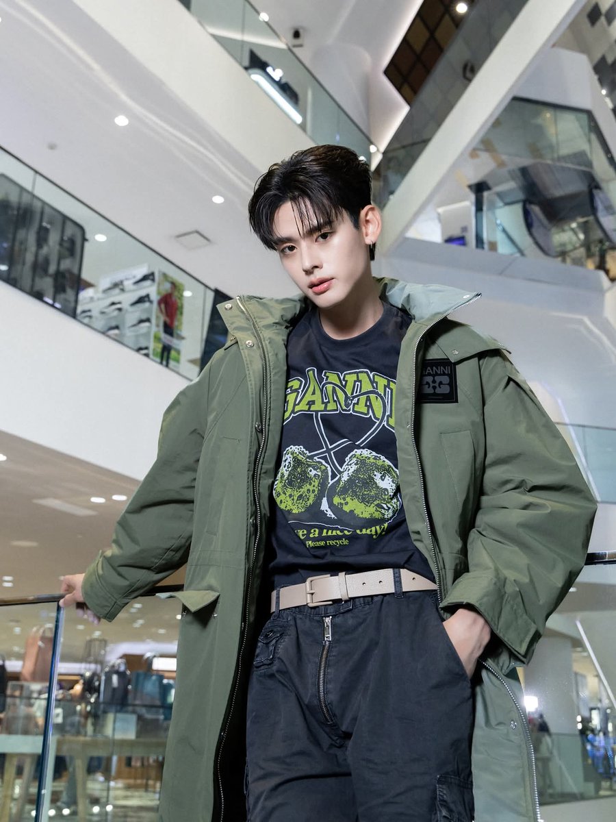 junny_27's tweet image. Step into Autumn-Winter 2025 at Siam Discovery, where reflection becomes revelation.

m.facebook.com/story.php?stor…
#SiamDiscovery
#BeRevolutionary
#SiamDiscoveryTheExplorer
#SiamDiscoveryTheReflection2025
#JUNG_PERSES #NAY_PERSES #PERSES