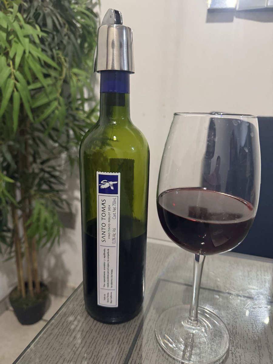 ReyesAlfredoM's tweet image. Un vino y ya con eso me doy por bien servido. 🍷 #NocheDeVino #ModoOff #Desconexion