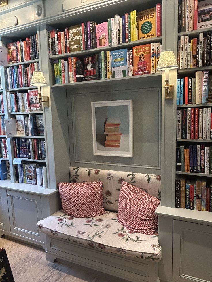 Kitaplar, ruhun en sessiz ama en sadık dostlarıdır...