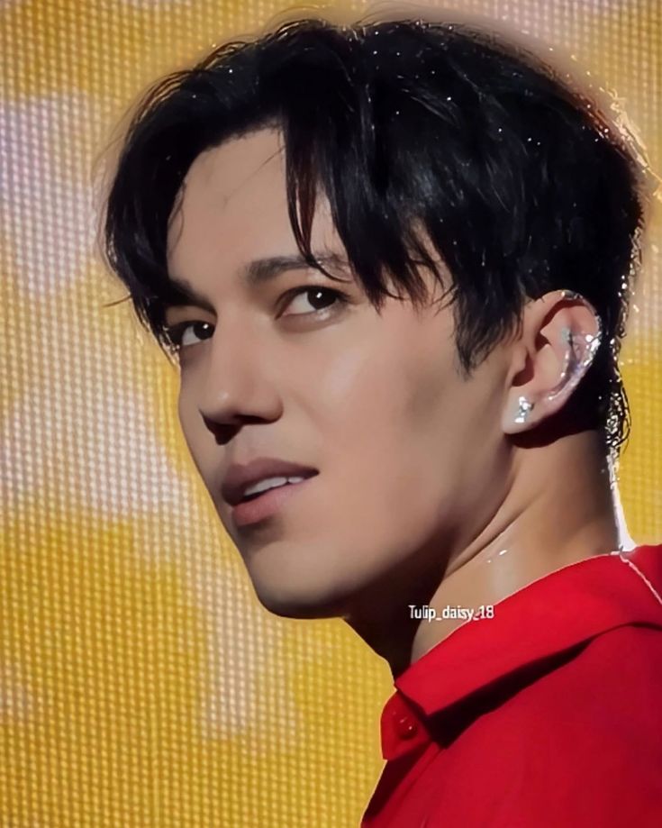 dqrozik3554's tweet image. #Dimash siente profundamente lo que canta, y su incomparable voz es un poderoso director de orquesta que bendice nuestros oídos, corazones y almas con ella.  El resultado final me deja paralizado por el asombro y el asombro.
CONCIERTO DIMASH EN BARCELONA
DIMASH CONQUISTA EL MUNDO