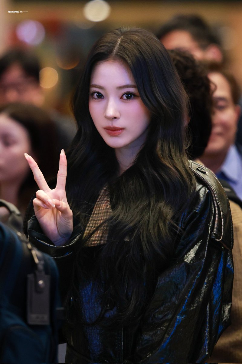 🖤✌🏻 #ANNA #안나 #アンナ #田中杏奈 #MEOVV #미야오 #ミヤオ