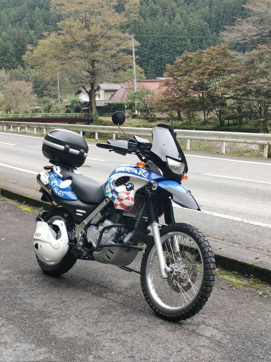 i_n_o_s_u_k_e's tweet photo. 粕尾は紅葉まだまだだね🍁
#F650GS
#粕尾 https://t.co/6HkkUuZ6Pe