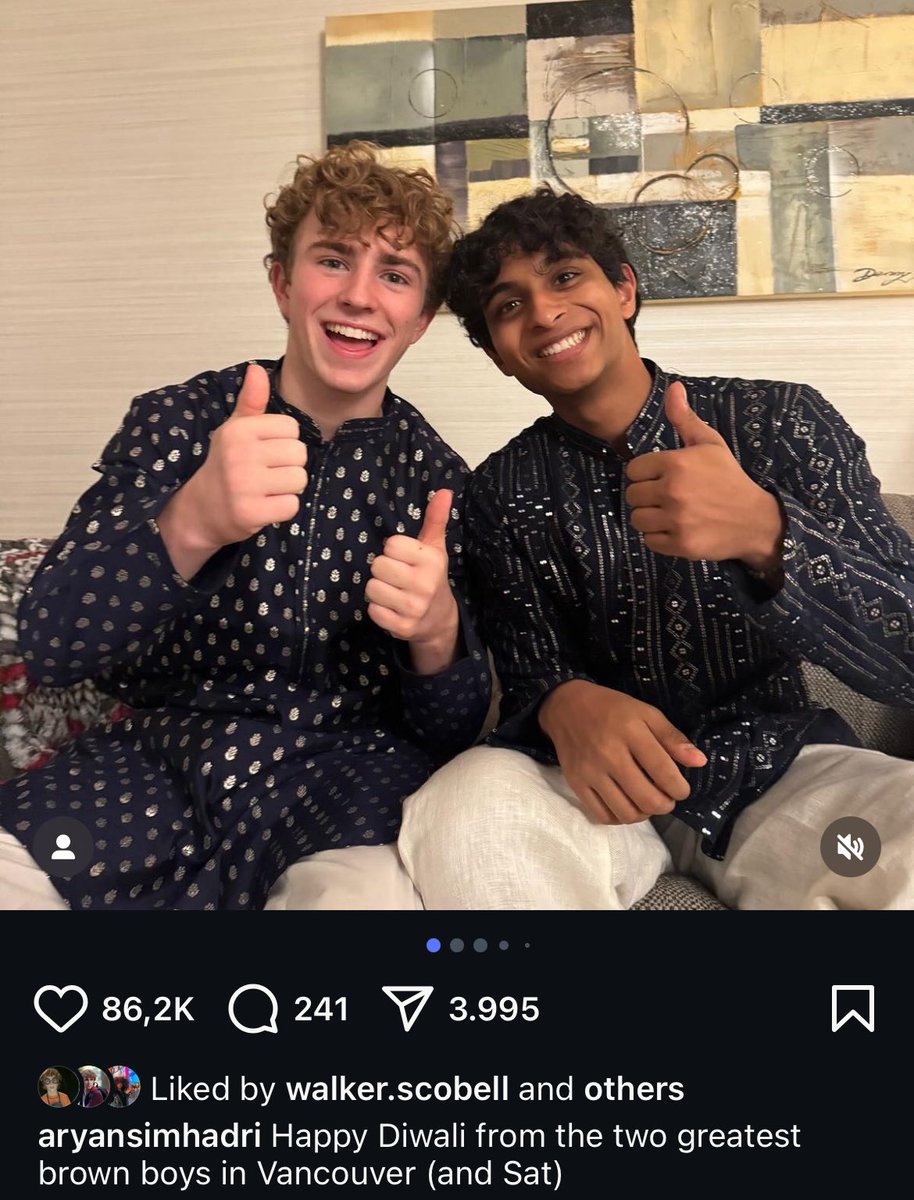 how much you wanna bet he’s seen the “twins” tweets 😭😭😭😭