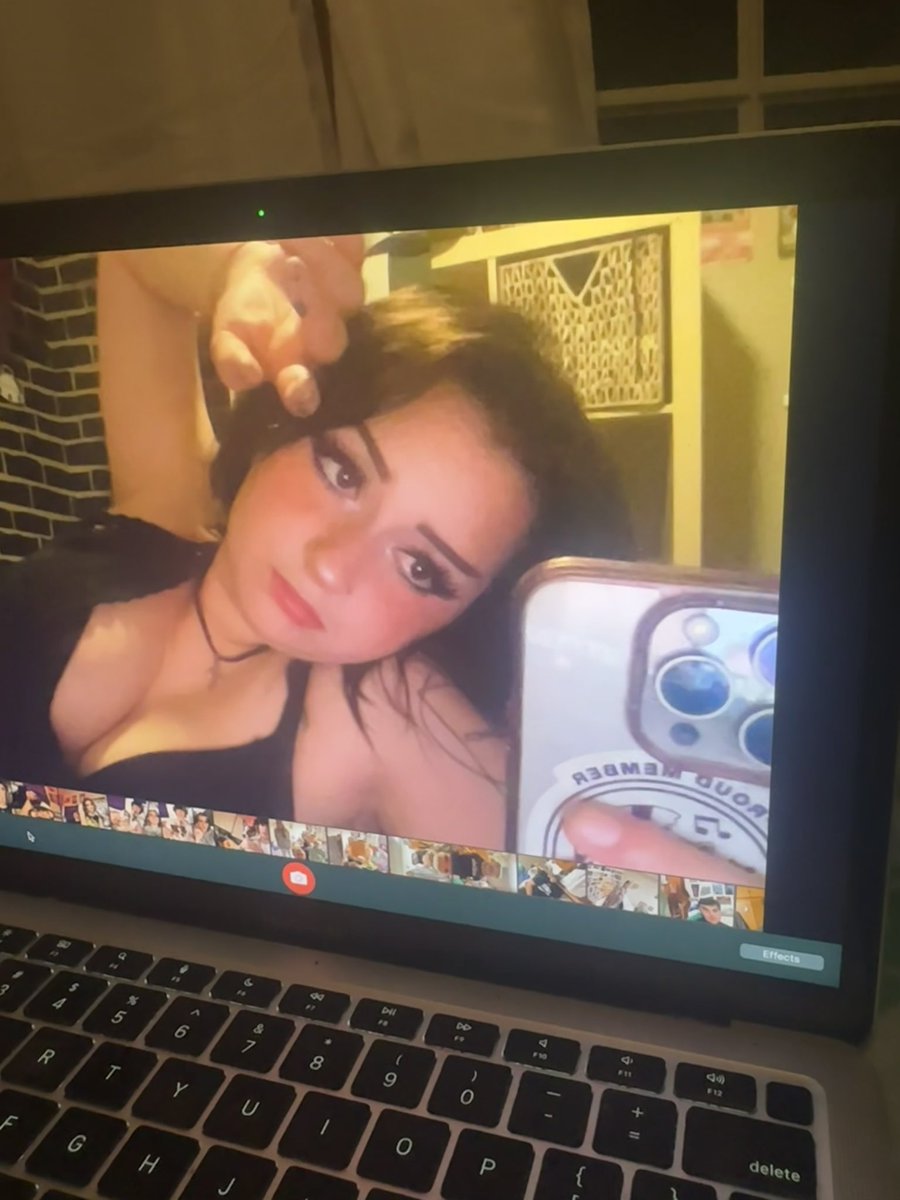 eatintreats's tweet image. #macbook #selfi #sonic #shutup