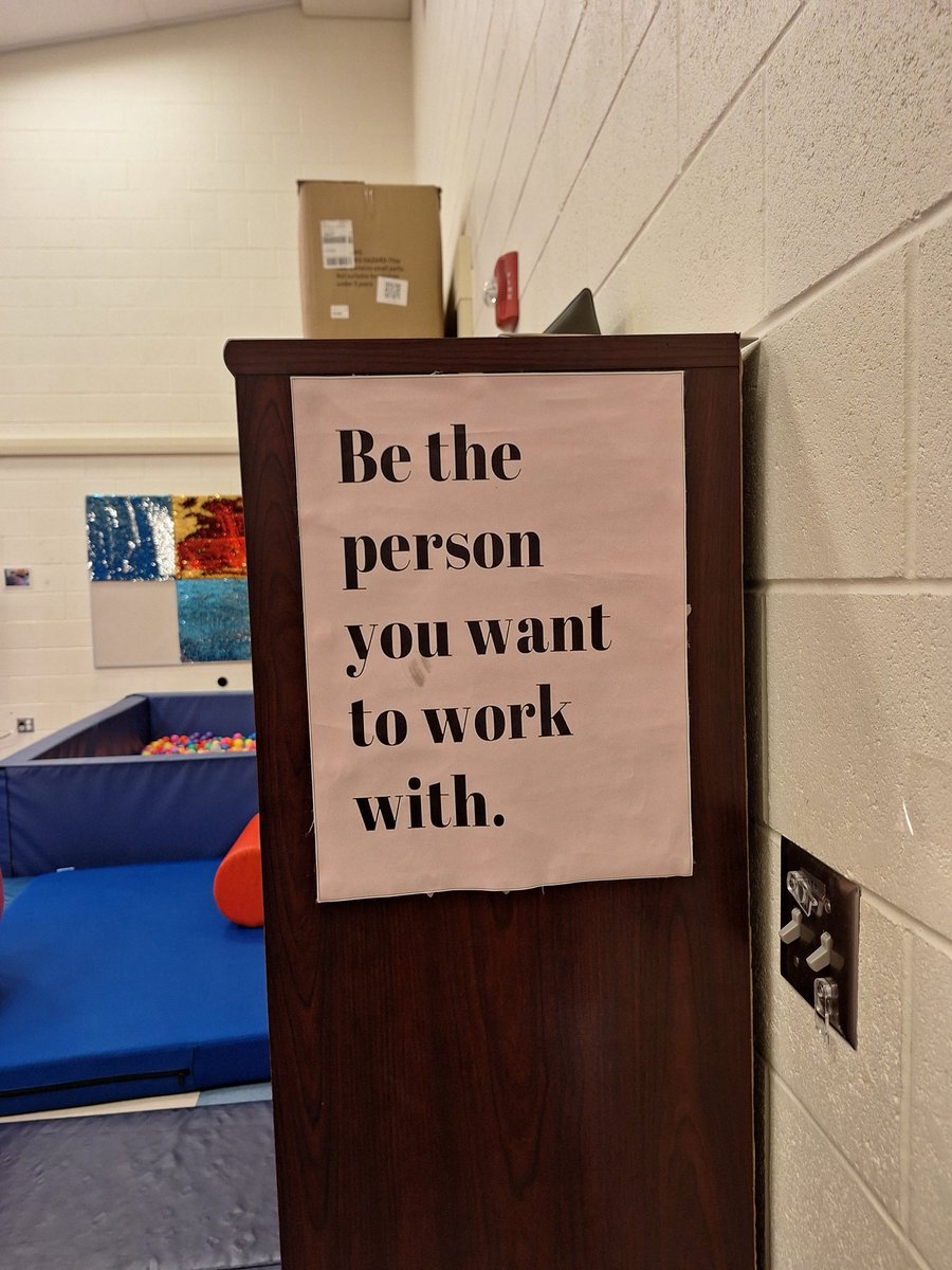 En el salón de clases de mi hijo. 
🙌👏