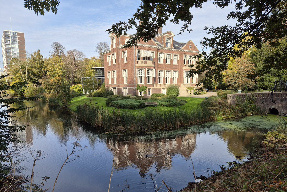 Goedemorgen twitter✖️vriend(inn)en  &amp; nwe volgers hartelijk welkom in mijn tijdlijn Wens jullie een gezellige dinsdag met een lieve groet uit Rotterdam ☕️🌝