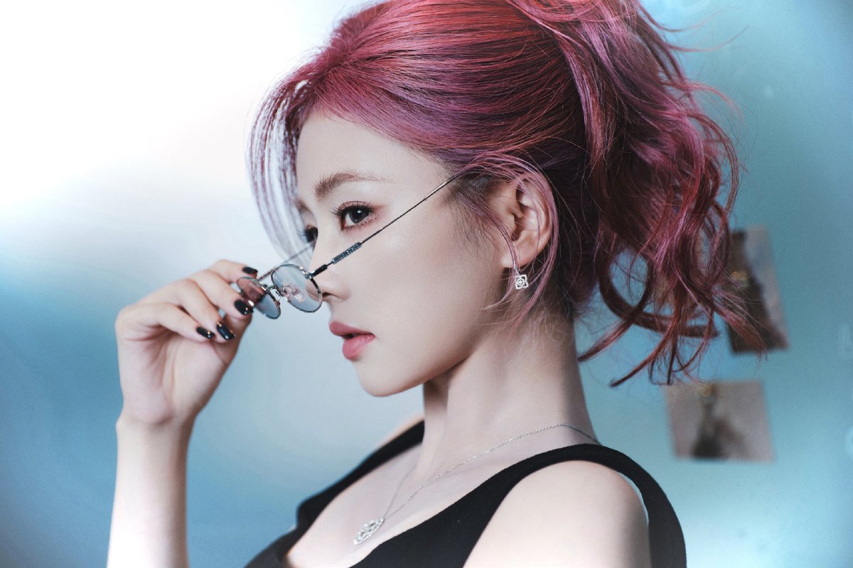 bailuniverse's tweet image. MOTHER