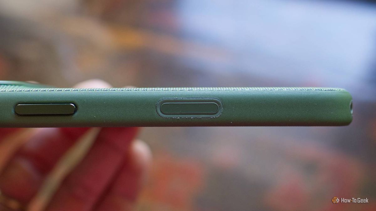 howtogeek's tweet image. 6 Reasons I&apos;m Hooked on My New iPhone&apos;s Camera Control Button
bit.ly/4o0cJ4u