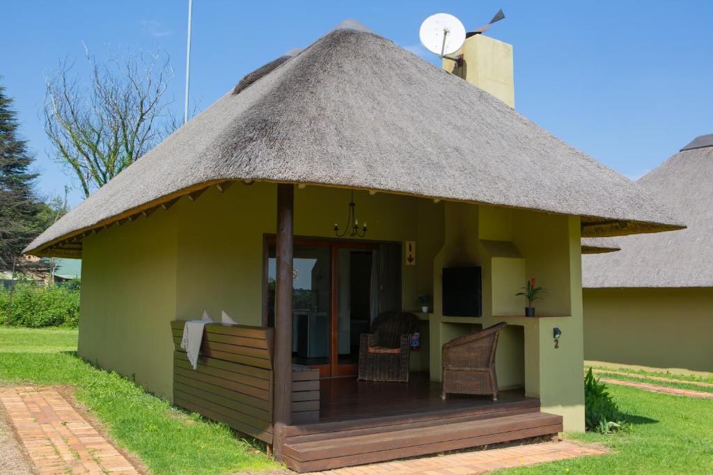 Raesetja123's tweet image. Impangele lodge in Krugersdrop This is for those who want to try out bush getaways on a low budget . First time for everything, this is for you. Less than R1000 per night.