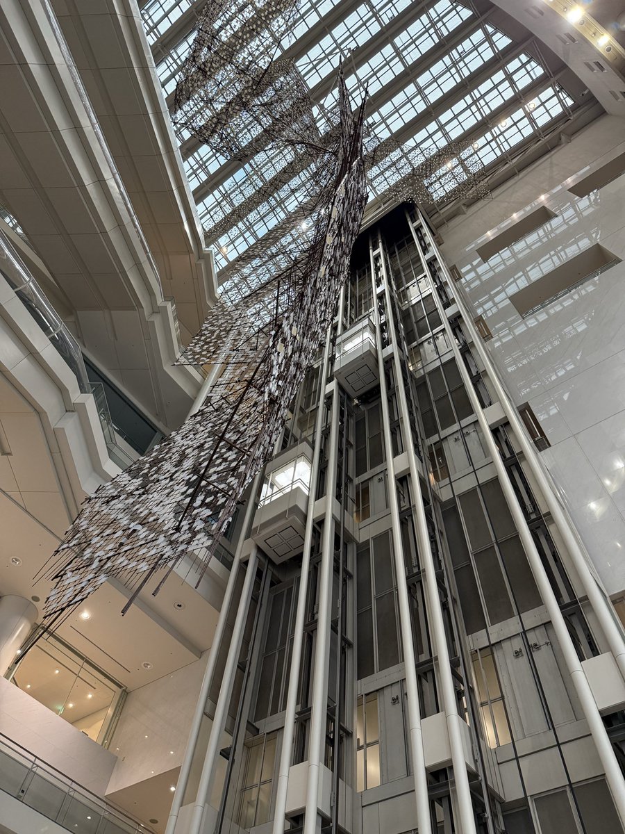 4f48kpMjSS8hjPt's tweet image. 25/10/21(火)林部智史 CONCERT TOUR 2025
秋〜愛させてくれてありがとう〜愛知県芸術劇場大ホール in 名古屋…冷んやり秋風身に沁みる一日名古屋コーチン味噌煮込みうどんであったまりいざ熊本大分の方と会場へ静寂の中から聴こえる歌声に耳を澄まし鰻タレ利用して作る丼レシピ話しに💘今宵もconcert💓