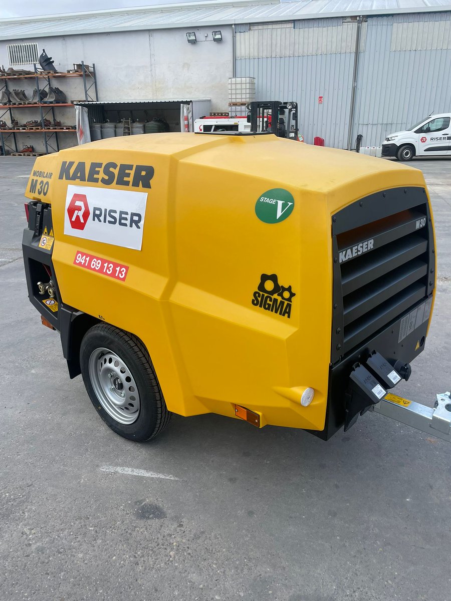 riseralquiler's tweet image. 📢NOVEDAD📢 Compresor Kaeser Mobilair M 30 

Une quipo con  un diseño compacto, menor peso y mayor potencia que sus modelos precedentes. Destaca por su maniobrabilidad y transporte sencillo para su uso en obra.

#Riser #Mobilair #Compresor #CompresorPortatil #AlquilerDeMaquinaria