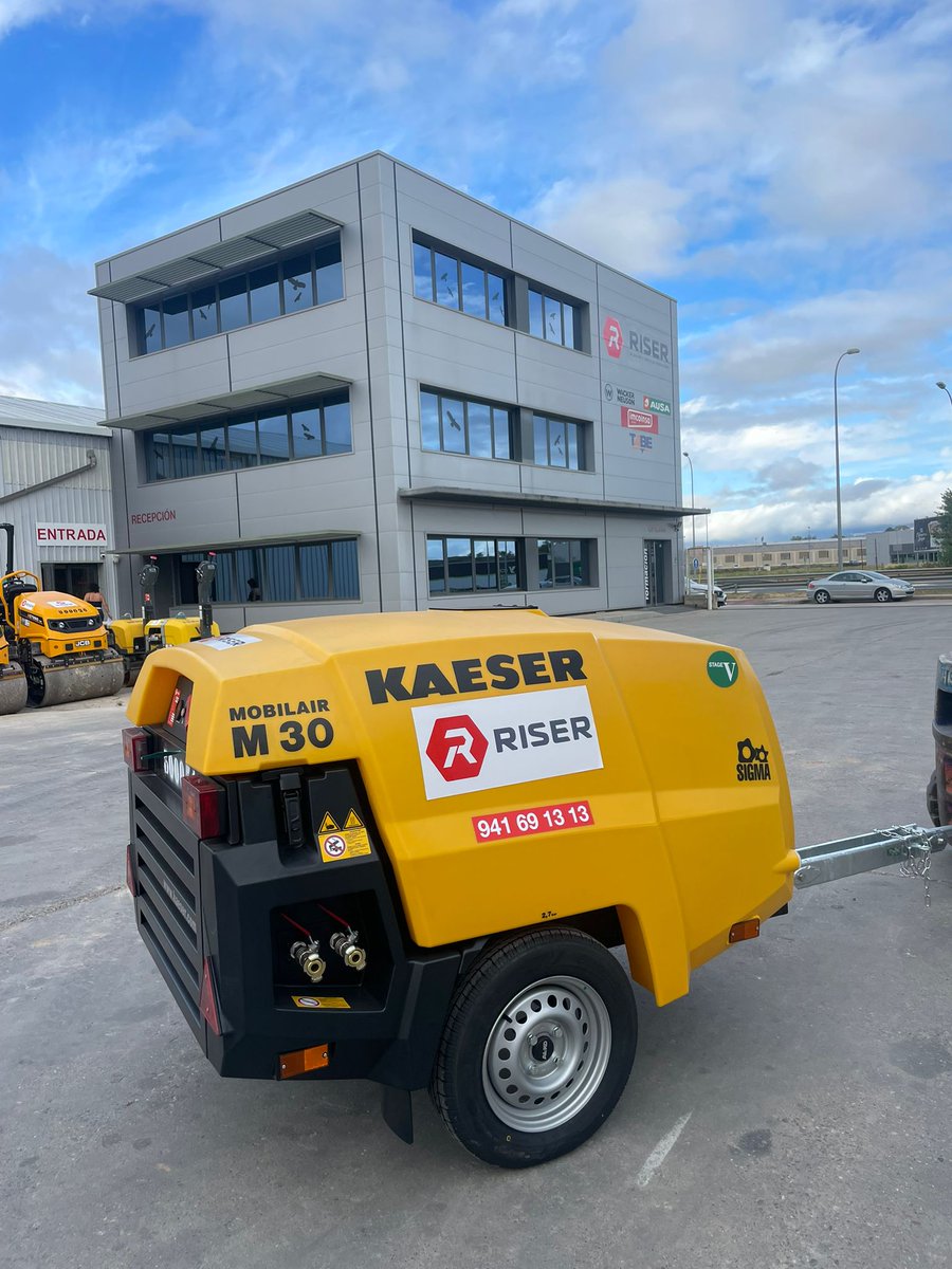 riseralquiler's tweet image. 📢NOVEDAD📢 Compresor Kaeser Mobilair M 30 

Une quipo con  un diseño compacto, menor peso y mayor potencia que sus modelos precedentes. Destaca por su maniobrabilidad y transporte sencillo para su uso en obra.

#Riser #Mobilair #Compresor #CompresorPortatil #AlquilerDeMaquinaria