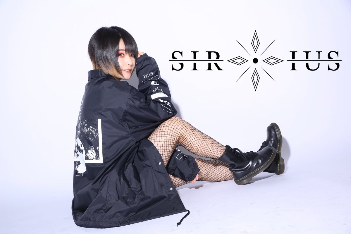 SLIUS_foxx's tweet photo. 【7th Anniversary Limited】

7年間の歩みを記念して、
過去コレクションを一挙再販
期間限定で復刻してます！

🗓販売期間10/16 ～10/26
▼Web Shop▼
https://t.co/WnBllcy6er https://t.co/KzJOeL3l18