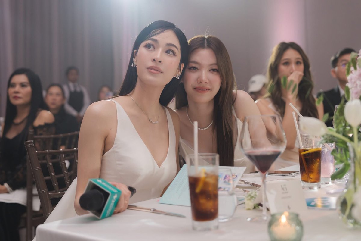 ชอบรูปนี้มาก โคตรจะหลิงออม 🥺🤍🤍🤍