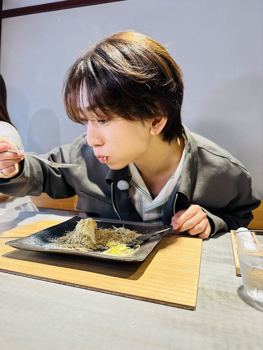 z_kocho's tweet photo. 明日10/22よる7時からの
#絶好調W は…！

鈴木大河の推しタイガー１周年🐯🎉

東山でご褒美栗スイーツ🌰
能美市の卓球スーパーキッズ姉弟と対決！
弟はるま君の一言にまさかの涙⁉️

#みやぞん #馬場ももこ #前田慶次郎
#IMP. #鈴木大河 #エイトMAN #松井祐香里 https://t.co/wP1X4BD3PU