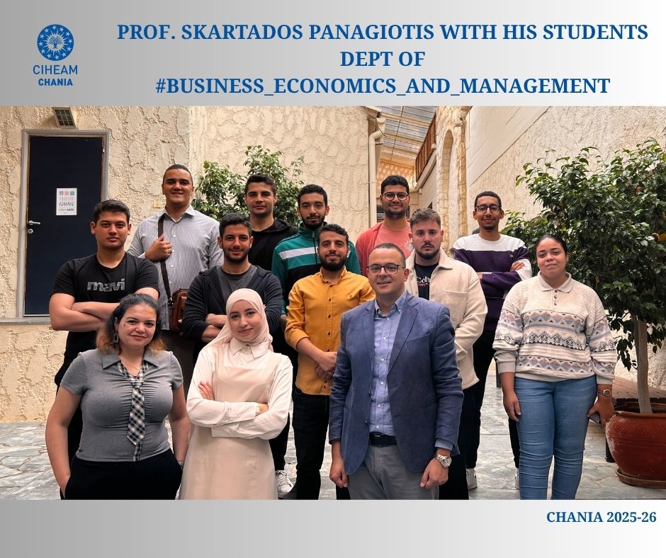 This week at CIHEAM MAICh, Prof. Panagiotis Skartados is leading the course 𝘔𝘢𝘵𝘩𝘦𝘮𝘢𝘵𝘪𝘤𝘴 𝘧𝘰𝘳 𝘋𝘦𝘤𝘪𝘴𝘪𝘰𝘯 𝘔𝘢𝘬𝘪𝘯𝘨! 🌍📊
📸 Photo: Prof. Skartados with the students of the Department of Business, Economics and Management.