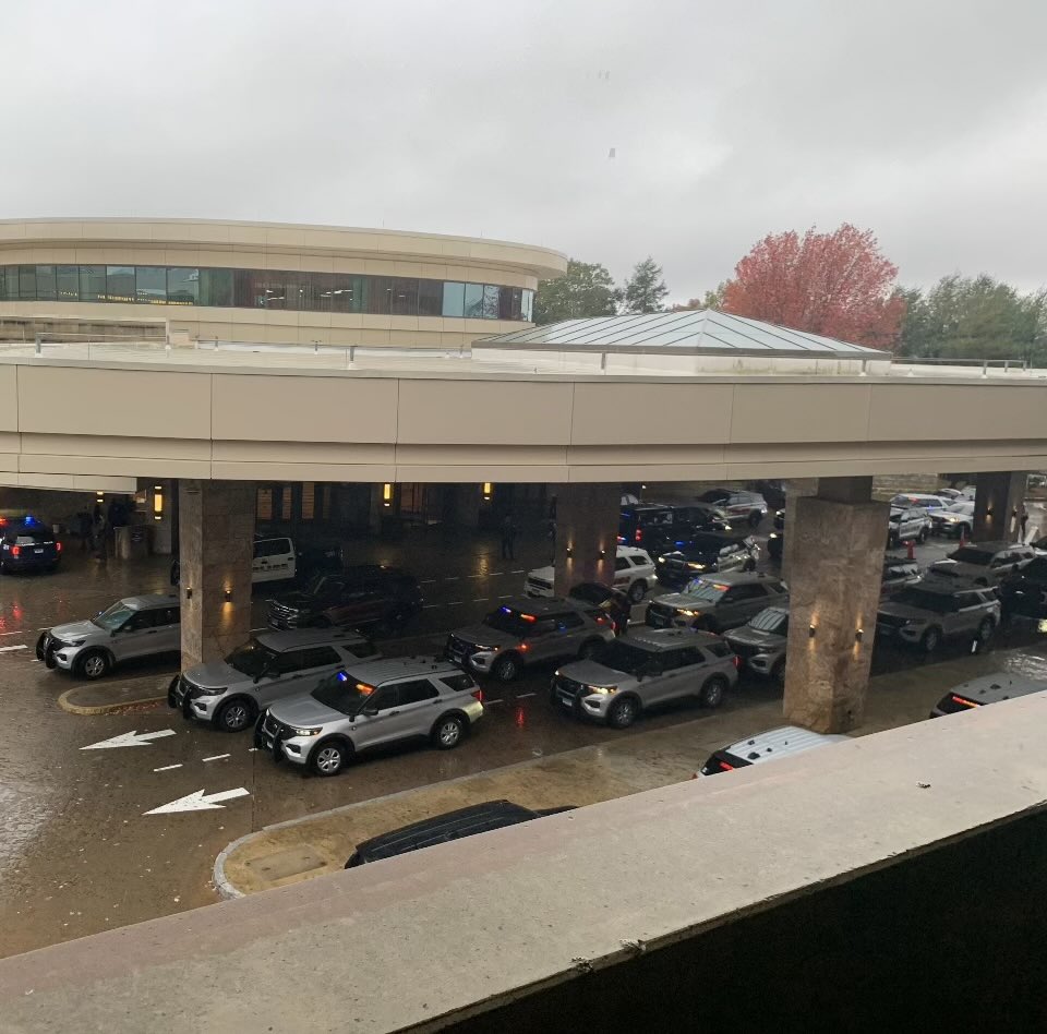 991PLRFM's tweet image. Next up, we have two people who were in #Foxwoods during yesterday’s hostage situation.

@ChazandAJ