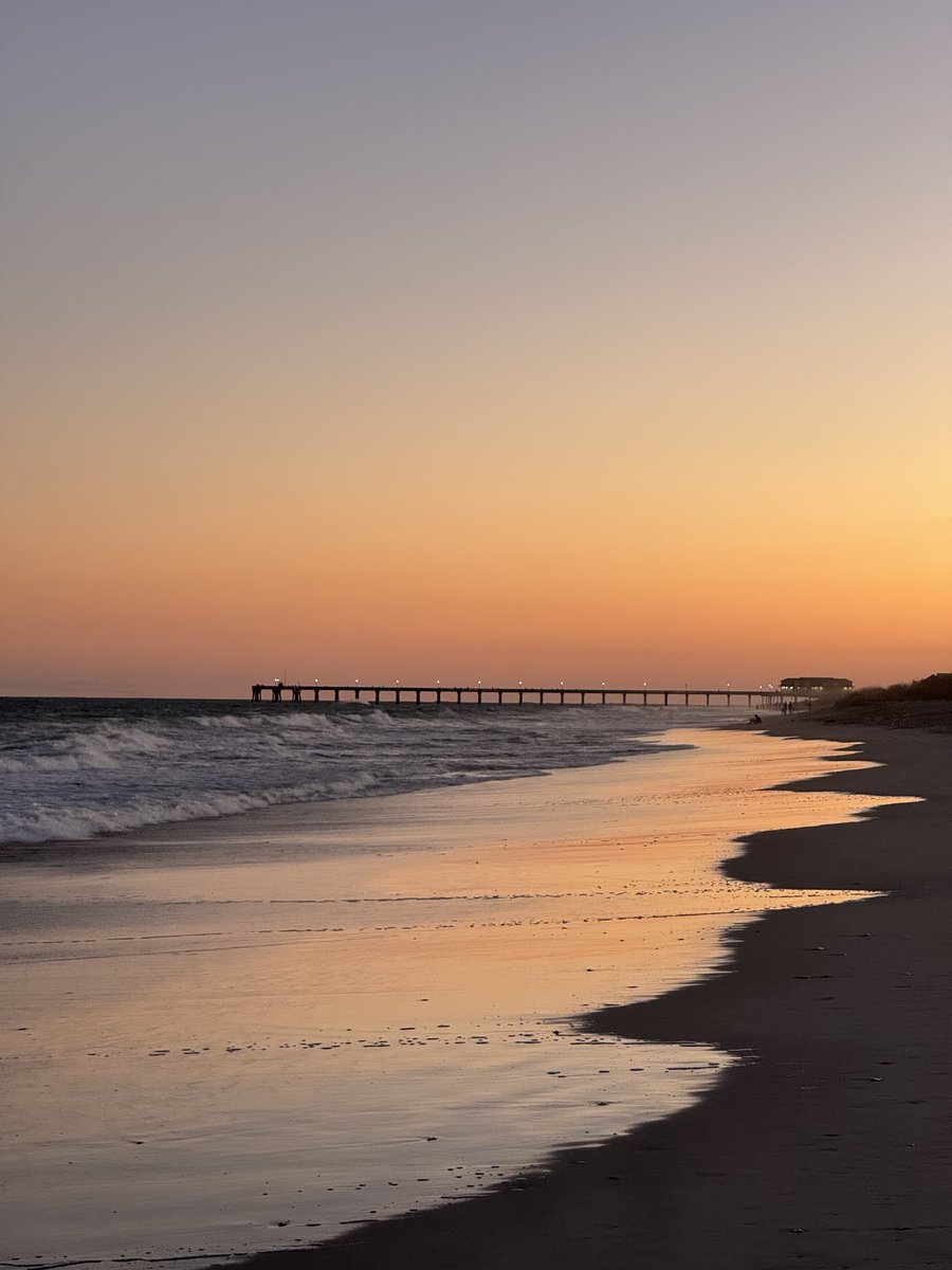 RoamingNC's tweet image. sunsets that melt everything away