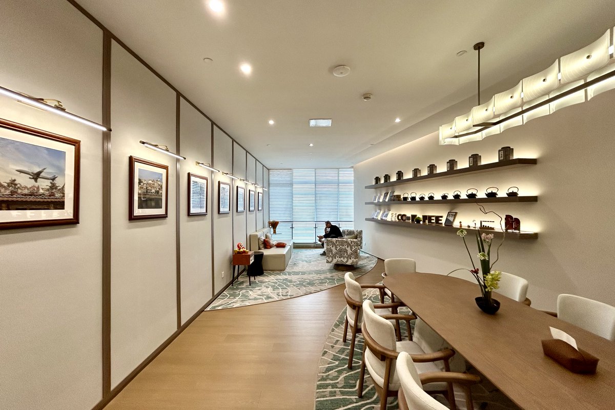 kato_shacho's tweet image. 【✈️廈門のおすすめ空港ラウンジ✈️】
今回見つけたおすすめ空港ラウンジが廈門国際空港の「FIRST CLASS LOUNGE 7」。高級ホテルのラウンジのような雰囲気の店内には飲料や食事が充実。読書室もあり、ゆっくりできる。機会がありましたらぜひお立ち寄りください。
#FIRSTCLASSLOUNGE
#China #Xiamen