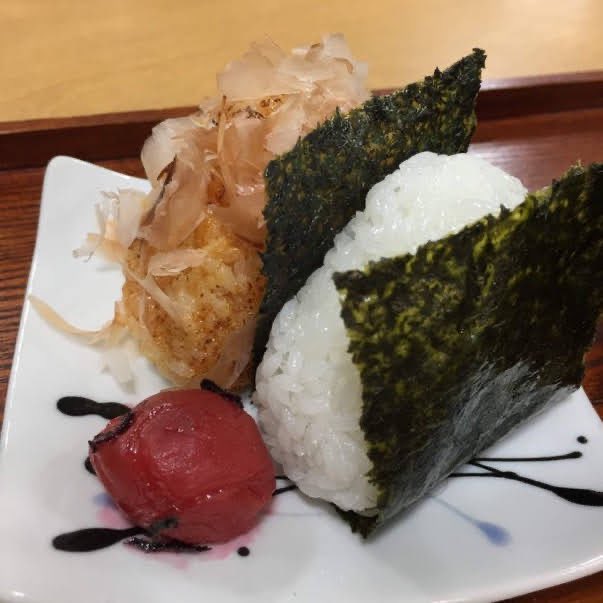 これを見せたらぶっ飛ぶと思うけど・・・これも食品サンプルです。
信じられないと言う人は、リポストしてください。
#食品サンプル #おにぎり