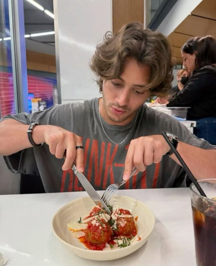 tonythinkerr's tweet image. 