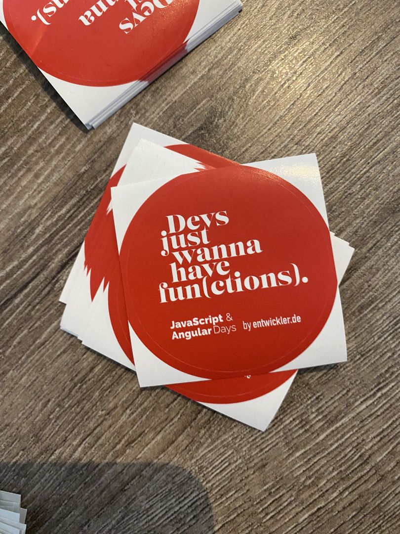 JS_Days's tweet image. Am Nachmittag gehen die Workshops in die zweite Runde! 🚀Vertiefung, Praxis & spannende Diskussionen stehen auf dem Plan. Hier noch ein paar Eindrücke vom Vormittag! 😊