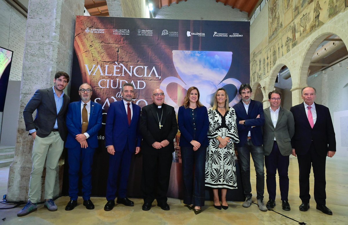 Valencia se prepara para vivir un acontecimiento excepcional: el III Año Jubilar del Santo Cáliz.

Inauguramos el Centro de Recepción de Visitantes en el Almudín, recorremos su exposición y presentamos el programa de acciones y la nueva ruta urbana que acompañarán esta