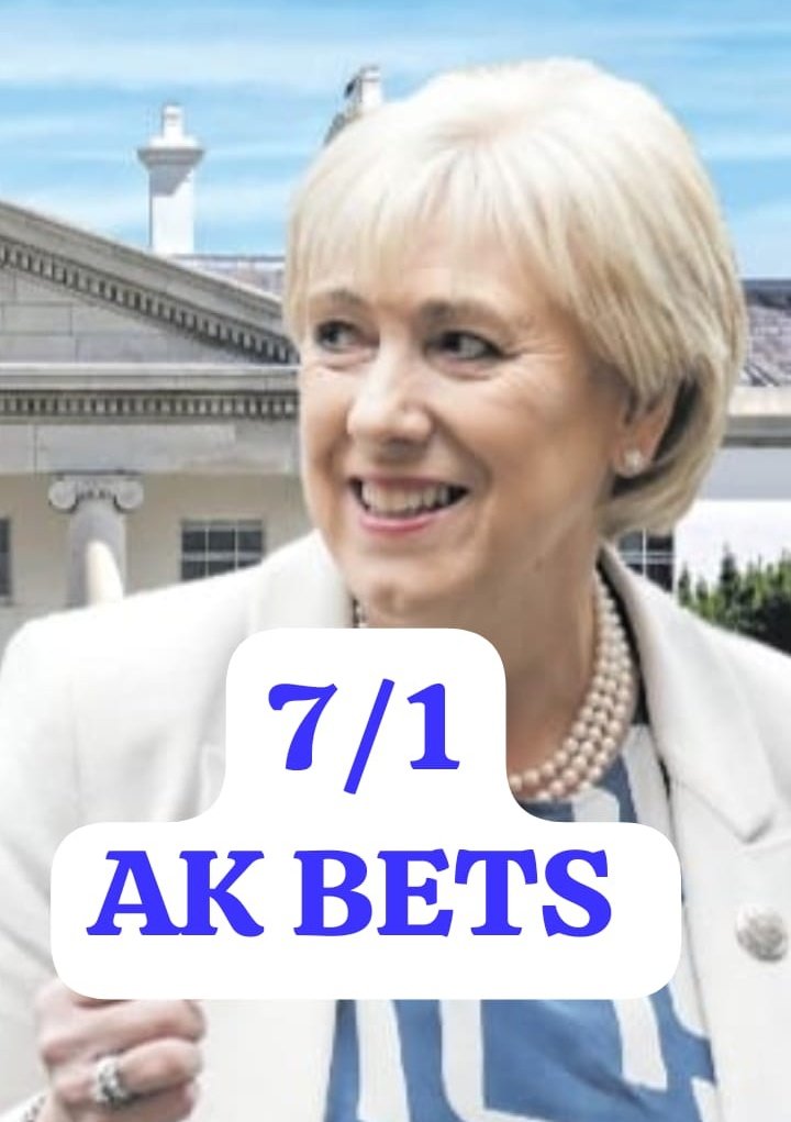 JoeSeward1's tweet image. When you go for a job interview your primary goal is to extol your virtues &amp;amp; advertise your claims for the position.

Catherine Connolly has done this really well during her campaign.

Heather Humphreys has focused purely on criticism of 
her opponent 

#Aras25 
#rtept