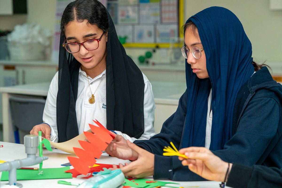 Grade 9G2 &amp; 12G1 explored chemistry and biology through hands-on fun — building flower &amp; bee models, simulating pollination, and learning the chemistry behind nature’s scents! 
#DohaAcademy #STEM #ScienceInAction #HandsOnLearning