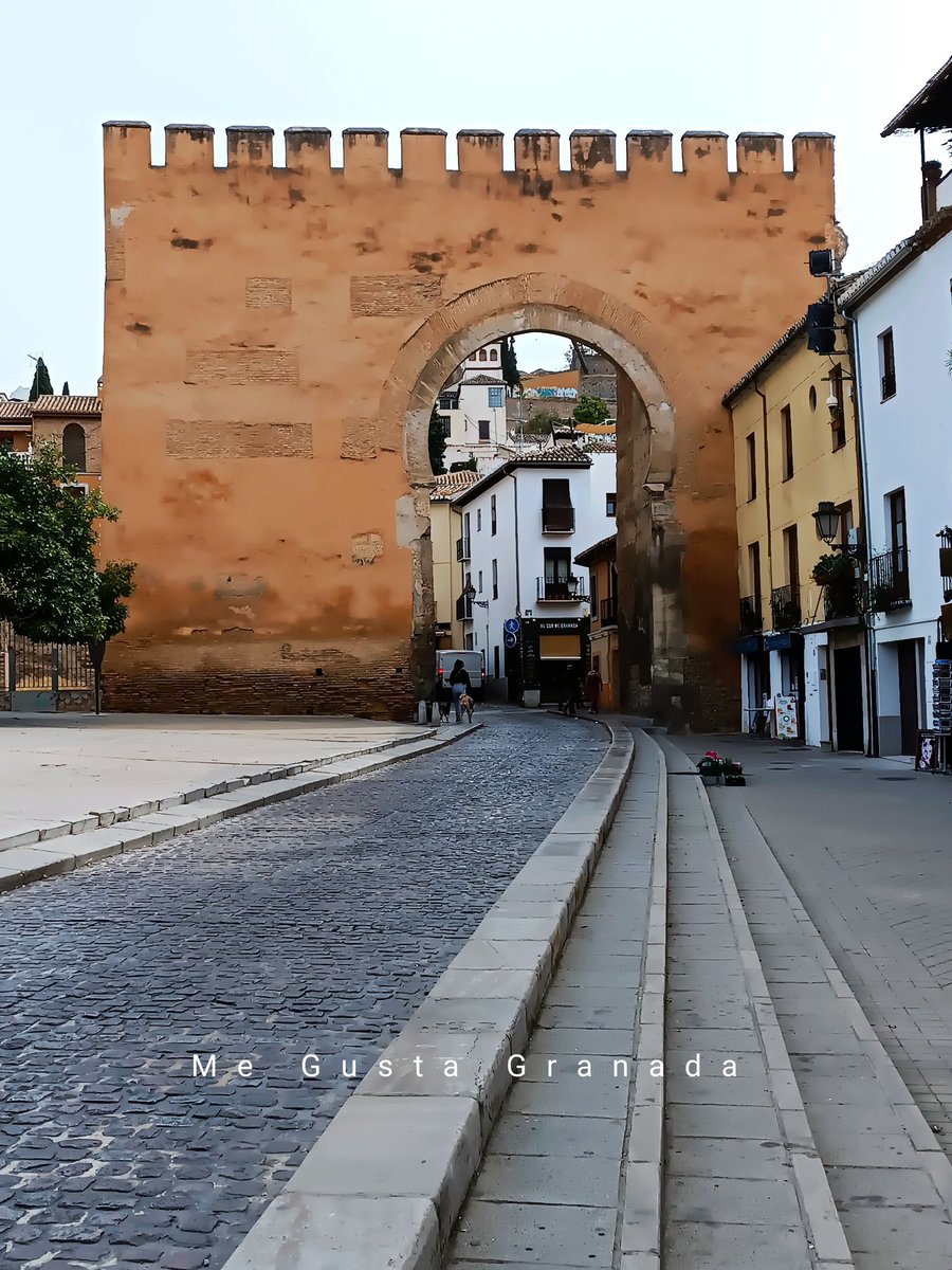 Por el Arco de Elvira quiero verte pasar... #megustagranada