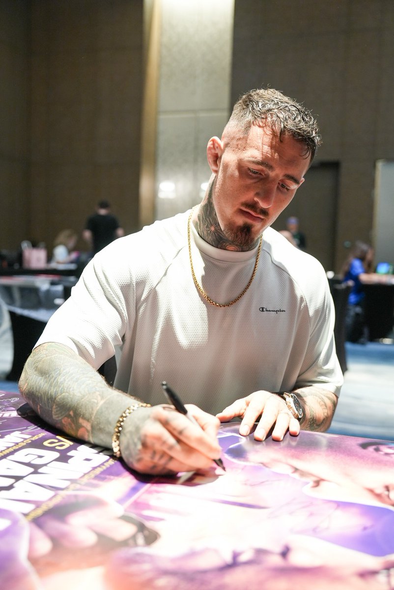 Here to defend his belt 👊

<a href="/AspinallMMA/">Tom Aspinall</a> has started #UFC321 fight week!

[ <a href="/VisitAbuDhabi/">Experience Abu Dhabi</a> | <a href="/InAbuDhabi/">Abu Dhabi Calendar</a> | #InAbuDhabi ]