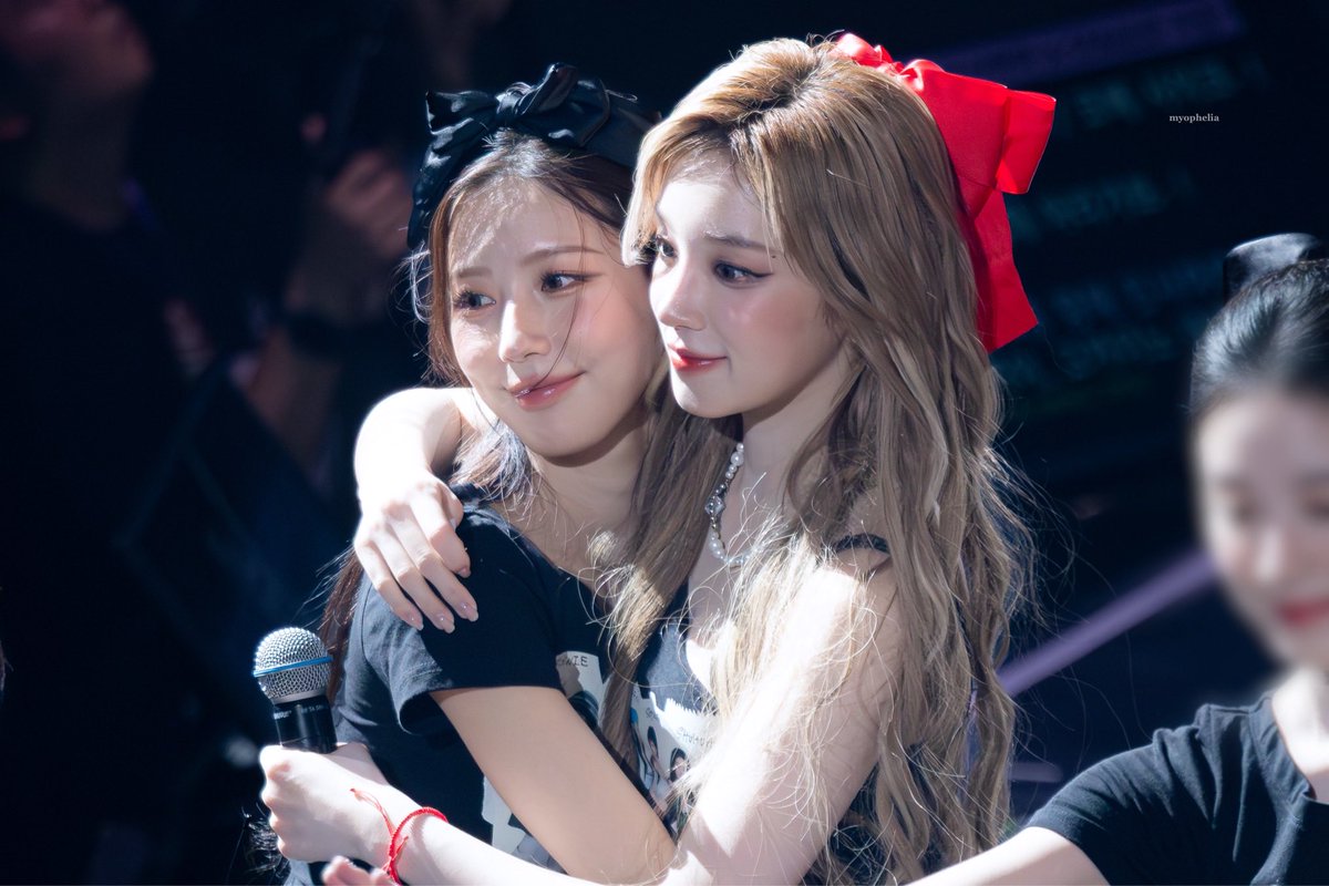 _myophelia's tweet photo. 251019 🇯🇵 Kobe

💚♥️

#미연 #MIYEON #우기 #YUQI #아이들 #idle https://t.co/MlGWhZuZww