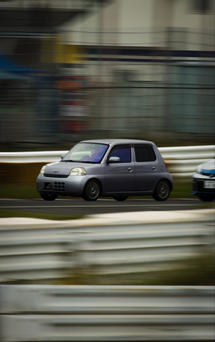 part6
camera:Canon EOS90D
lens:EF-S55-250mmf4-5.6 IS II
data:ISO100 250mm f14 1/30s

#ペガサス走行会
#エッセ
#Canon