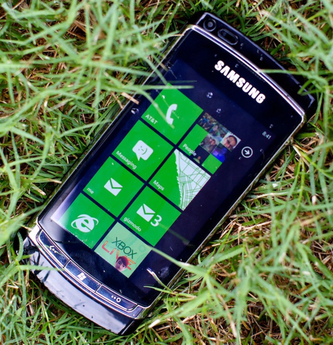 WindowsLatest's tweet image. Windows Phone turns 15 years old today, October 21, 2025!
Microsoft unveiled Windows Phone 7 on October 21, 2010, marking a fresh start for its mobile ambitions after Windows Mobile.
It looked beautiful for its time with Live Tiles, smooth animations, and a clean Metro design…