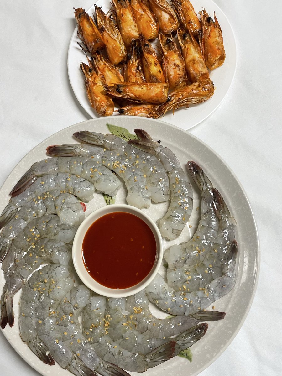 생새우 🫰🏻
저는 새우까기 아티스트입니다