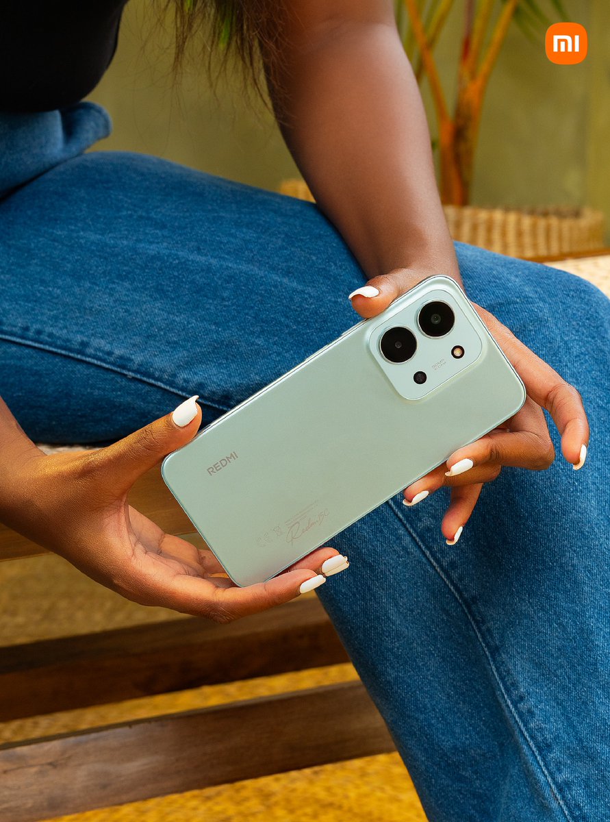 XiaomiGhana's tweet image. Bold design. Effortless charm.
#REDMI15C blends soft hues with refined form — crafted to complement every moment, every mood.
Subtle beauty that never fades.
#XiaomiGhana