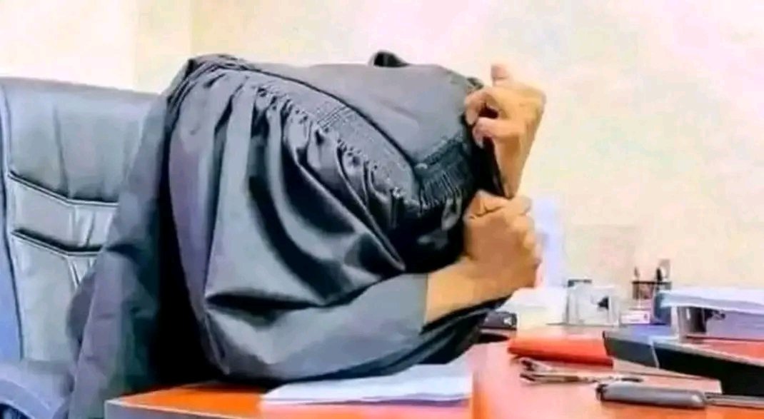 MajestyTK2's tweet photo. Mchunu's lawyer right now 🫣🤣😂 https://t.co/XtqzZK24dd