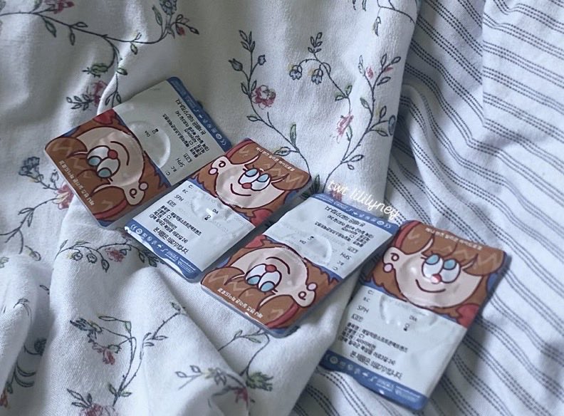 #ส่งต่อ Manylens vit A Queenie Cocoa ของ Misslens พร้อมส่งค่า ไม่มีกล่องนะคะ น้องลายน่ารักมากก

🐰 ไม่มีค่าสายตา รายเดือน
🐰 ขายรวมสองคู่ 350 ส่งฟรีค่ะ

#ส่งต่อคอนแทคเลนส์ #ส่งต่อcontactlens #contactlens #misslens #คอนแทคเลนส์ #ส่งต่อคสอ #ส่งต่อของสะสม ได้มา 600+ ค่ะ 🥹