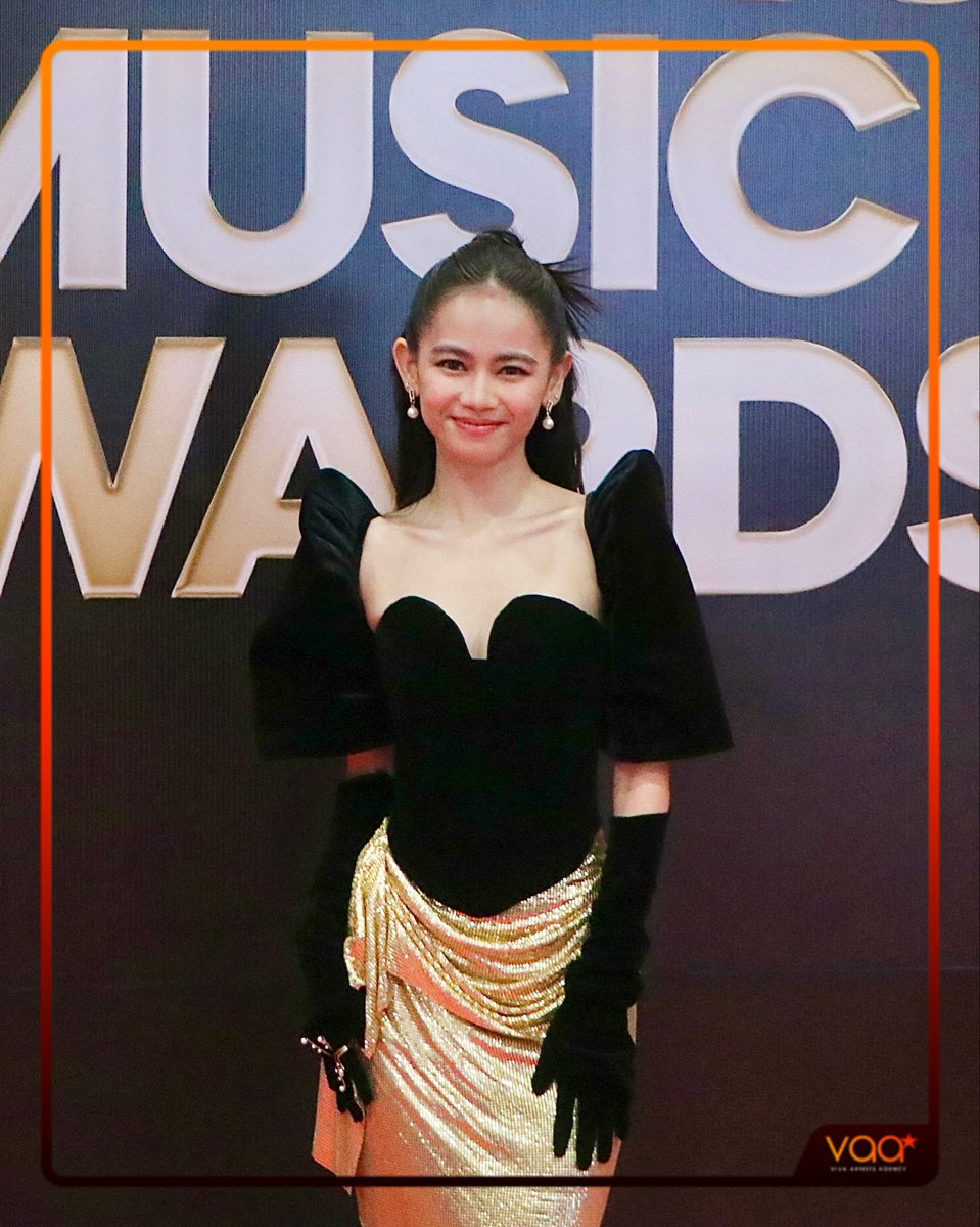 VivaArtists_'s tweet photo. HAPPENING NOW | Ashtine Olviga stuns on the red carpet as one of the presenters at this year’s Filipino Music Awards 💫
#FilipinoMusicAwards #FMAs https://t.co/Zq6zdlU1kn