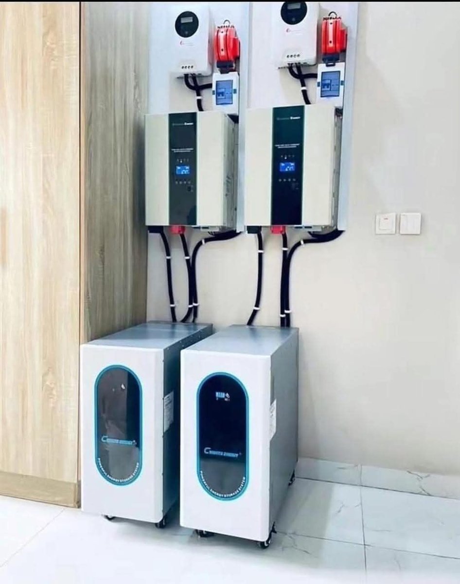 GraySolarRes's tweet image. You know how everyone pushes big battery banks for solar?
Turns out excess heat degrades then fast
Better off undersizing 
And leaning on hybrid setups to take full advantage of Nigeria sun
It&apos;s all about the design
Talk to us today 
#SolarTips 
#LagosSolar 
#EnergySavings