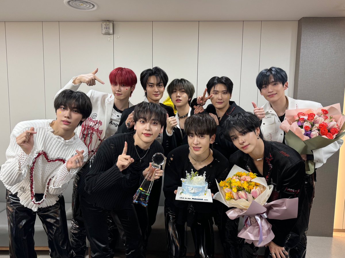 Day 6 🚀

1 like, 1 rt = 1 vote. 

#2025MAMAVOTE #CRAVITY