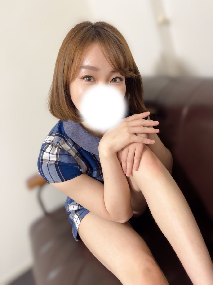 本日21時〜翌3時半まで出勤しております💗

今日はまた一段と涼しくなったね☁️
れいなは昨日の夜、ついに毛布を解禁しました笑

体が知らず知らずのうちに冷えている方も多いのではないでしょうか🙂‍↕️

心地良いオイルマッサージで、身も心もなんだか温かくなる…そんな時間にします🫶🏻