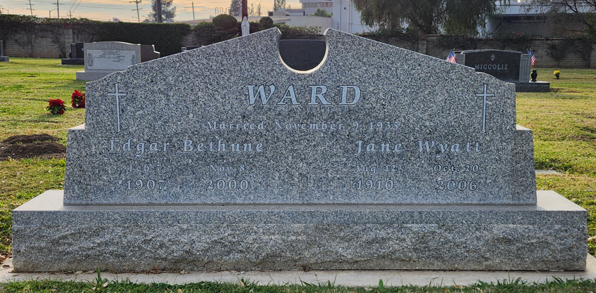 CemeteryGuide's tweet image. Three-time Emmy-winning actress Jane Wyatt(“Lost Horizon,” &quot;Father Knows Best,&quot; “Star Trek IV: The Voyage Home”) died on this date in 2006. She&apos;s at San Fernando Mission Cemetery.