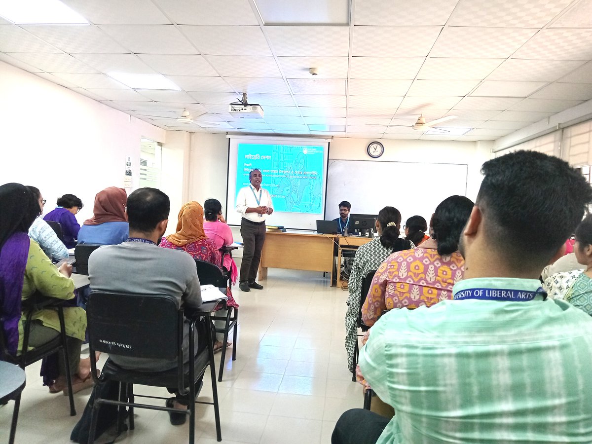 LibraryULAB's tweet image. ULAB Library organized a session for the students of BBS 2102 course (Presenting &amp;amp; Application of Bangla Writing) on 19 October 2025 in the classroom on Turnitin: similarity and plagiarism checker, reference management, data searches.