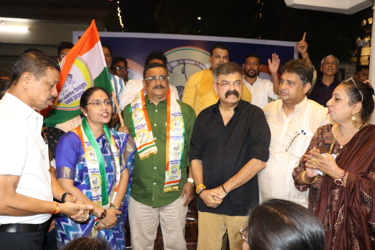 भाजपच्या ठाणे शहर माजी जिल्हा उपाध्यक्षा दीपा चंद्रकांत गावंड आणि त्यांचे पती चंद्रकांत गावंड यांनी जितेंद्र आव्हाड यांच्या उपस्थित राष्ट्रवादी काँग्रेस शरदचंद्र पवार पक्षात प्रवेश केला.
#JitendraAwhad #NCP #BJP #MaharashtraPolitics #news
